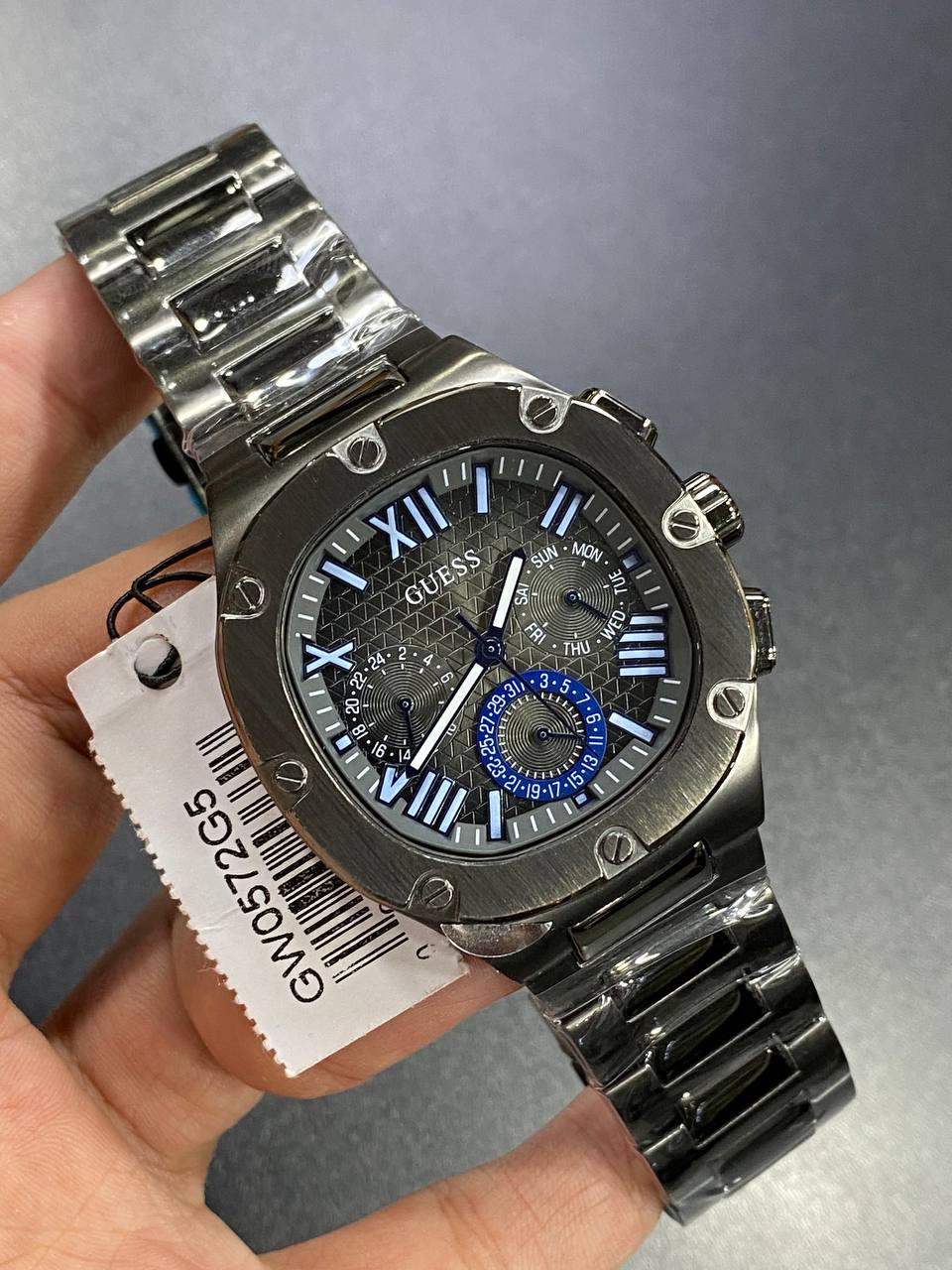 guess-gw0572g5-real-life-egypt-gunmetal