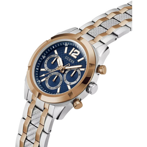 Angled profile of Guess GW0714G3 highlighting the rose gold textured bracelet links