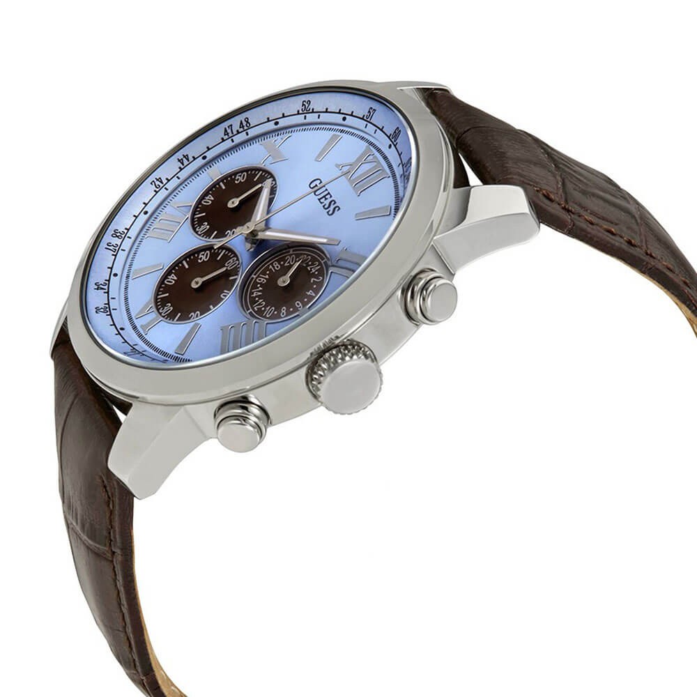 Clasp detail of the brown leather strap on Guess Horizon W0380G6
