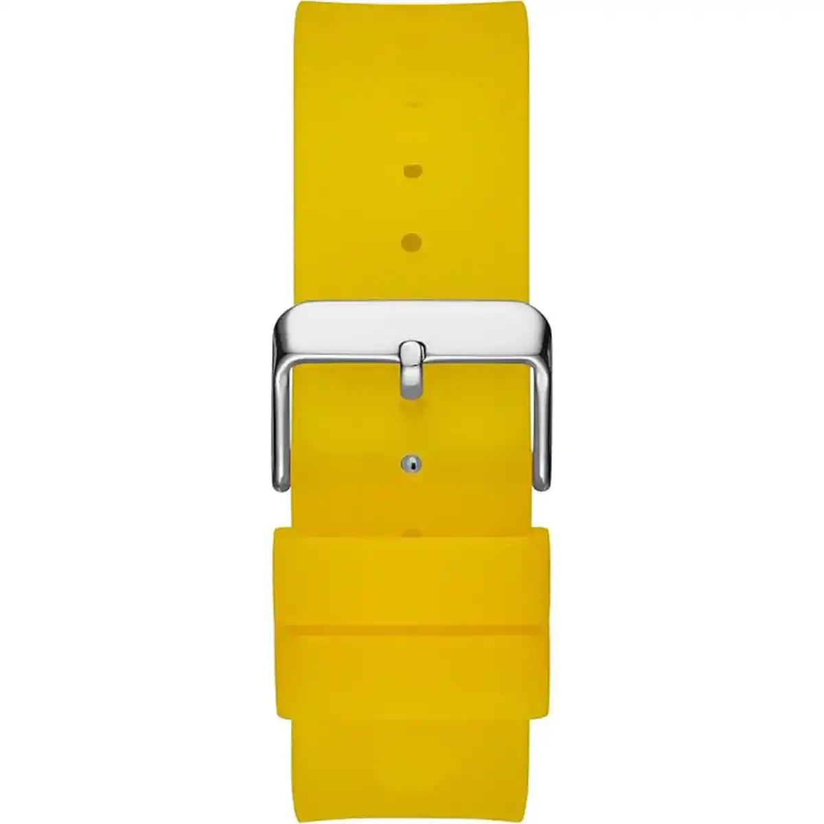 Yellow buckle clasp on the yellow rubber strap of the GW0203G6