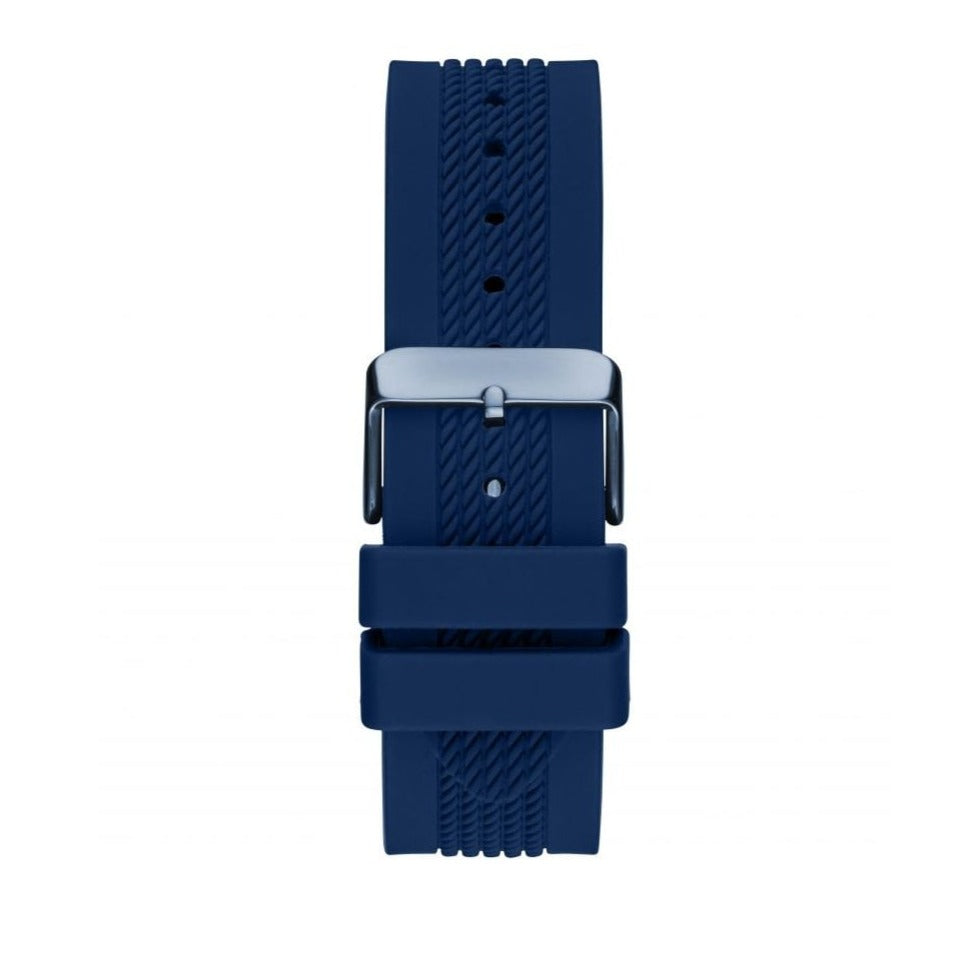 Silver tone buckle clasp on the blue rubber strap of the GW0051G4
