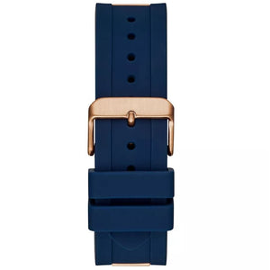 Clasp detail of the blue rubber strap on Guess W1167G3 watch