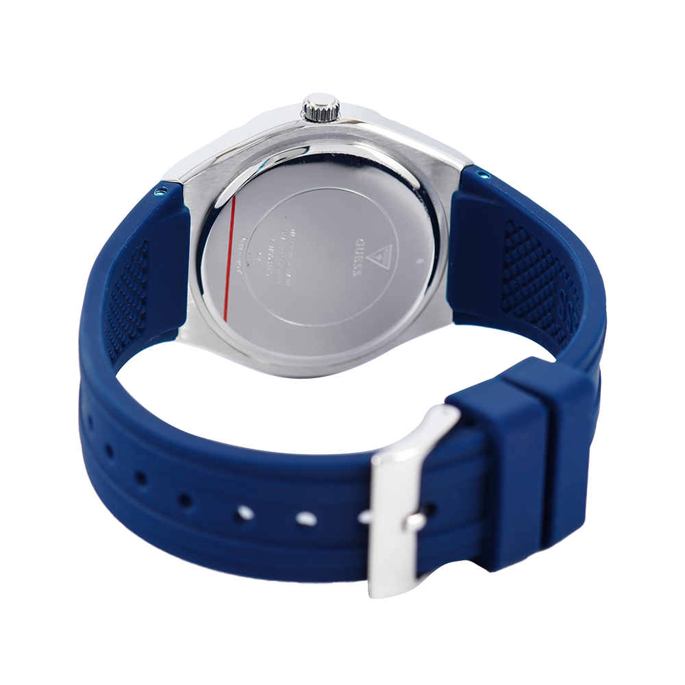 Silver-tone buckle clasp on Guess Cosmo GW0034L5 women's quartz battery blue rubber strap watch