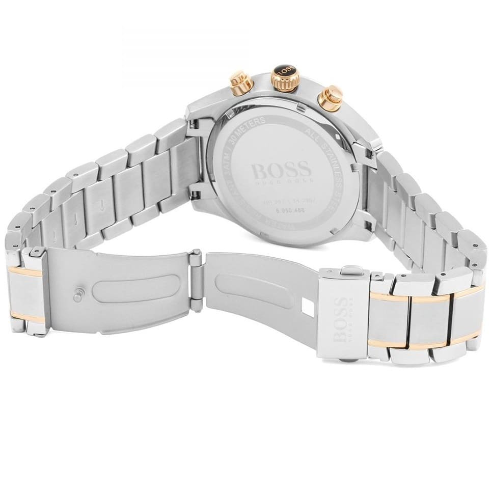 Two-tone deployment clasp with engraved Boss logo on the bracelet of the 1513473