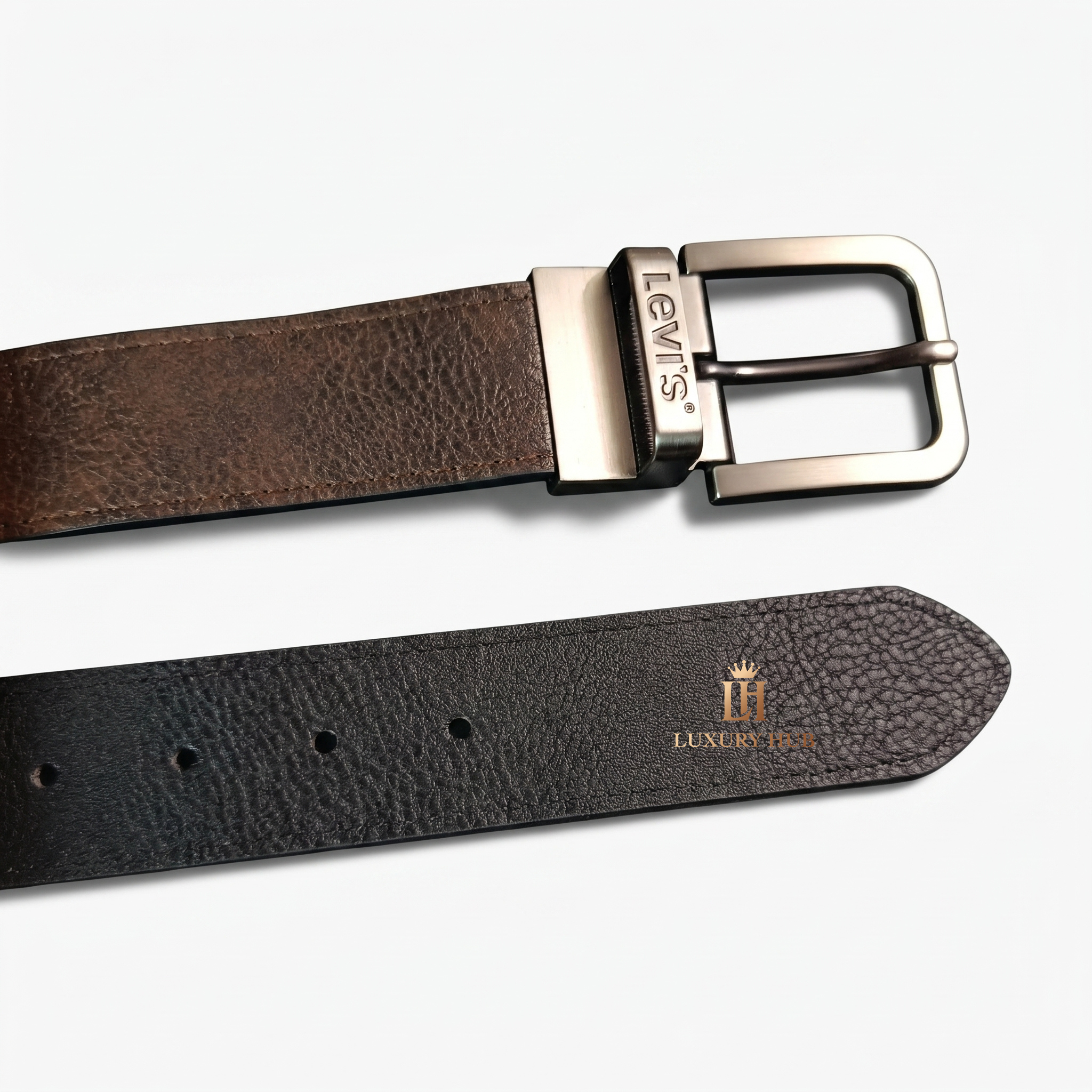 Detailed view of the Levi's double-face belt showing the reversible black and brown grained leather textures