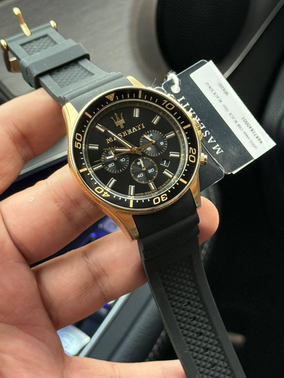 maserati-r8871640001-angled-right-bezel-view