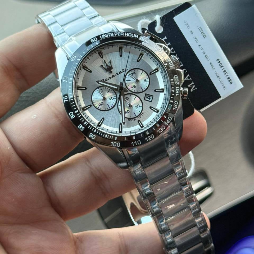 Authentic real-life photo of Maserati Traguardo R8873612049 showing actual silver and white dial finish