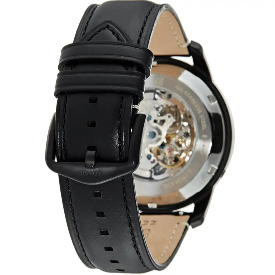 Black genuine leather strap detail of the Fossil Townsman ME3096.
