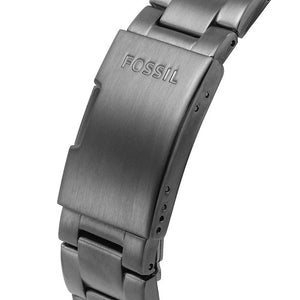 Photo of the gunmetal stainless steel deployment buckle on Fossil ME3201