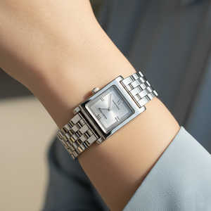 Close-up of Michael Kors MK4933 textured silver sunray dial and polished indices