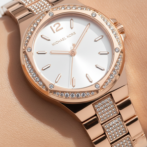 تفاصيل مينا ساعة Michael Kors MK7362 الفضية والاستيك المرصع بفصوص الكريستال الروز جولد