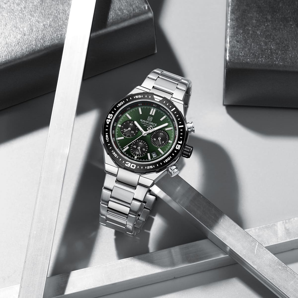 Naviforce NF8049-S-GN-S Men's Chronograph Watch – Green Dial & Silver Steel Strap – view 3