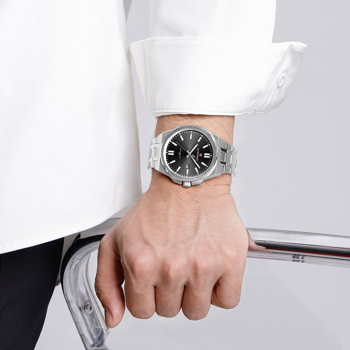 Naviforce NF9226-S-B-S Men's Business Watch – Black Dial & Silver Steel Bracelet – view 5