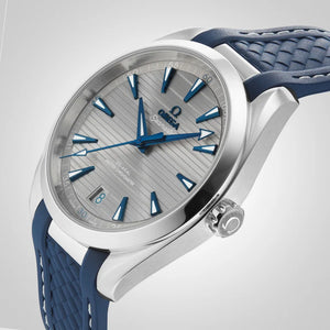 Omega Seamaster Aqua Terra 150M 220.12.41.21.06.001 men's automatic watch, 41mm stainless steel case, grey dial, blue rubber strap – dial angle close-up