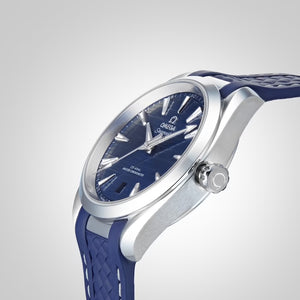Omega Seamaster Aqua Terra men's automatic watch, 41mm stainless steel case, blue dial, blue rubber strap – dial angle close-up