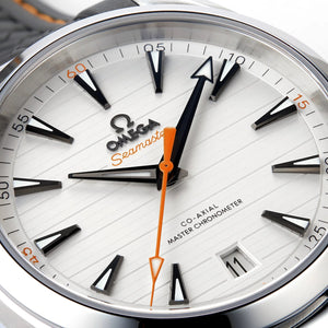 Omega Seamaster Aqua Terra men's automatic watch, 41mm stainless steel case, silver dial – dial close-up