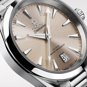 Omega Seamaster Aqua Terra Shades 220.10.38.20.09.001 automatic watch, 38mm stainless steel case, sandstone dial, steel bracelet – dial angle close-up