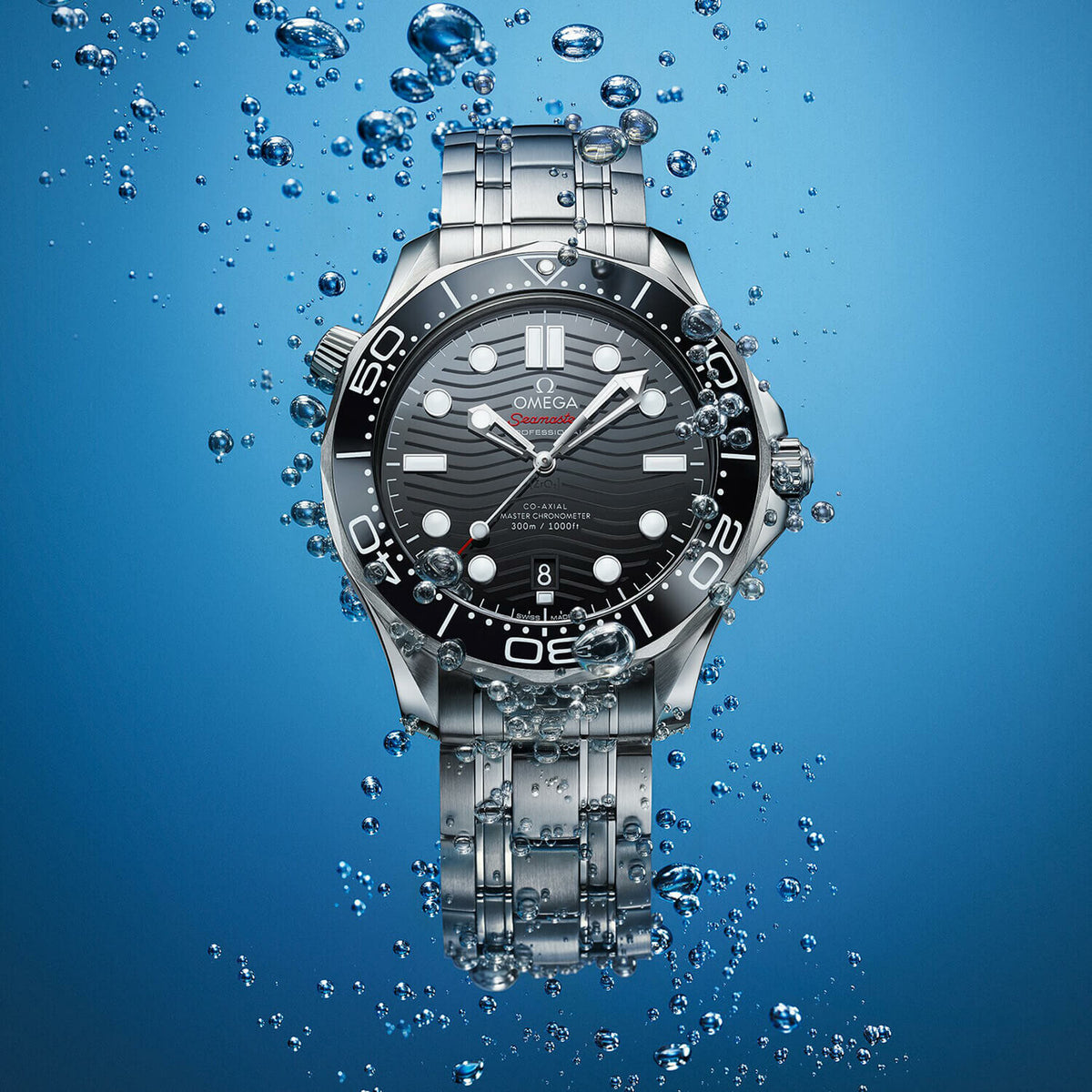 Omega Seamaster Diver 300M men's automatic watch, 42mm stainless steel case, black dial, steel bracelet – lifestyle underwater view