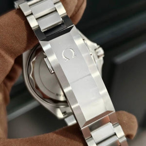 Omega Seamaster Planet Ocean 600M 217.30.42.21.01.003 men's automatic watch – stainless steel bracelet and clasp view