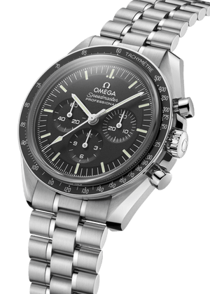Omega Speedmaster Professional Moonwatch men's chronograph watch, 42mm stainless steel case, black dial, steel bracelet – angle view