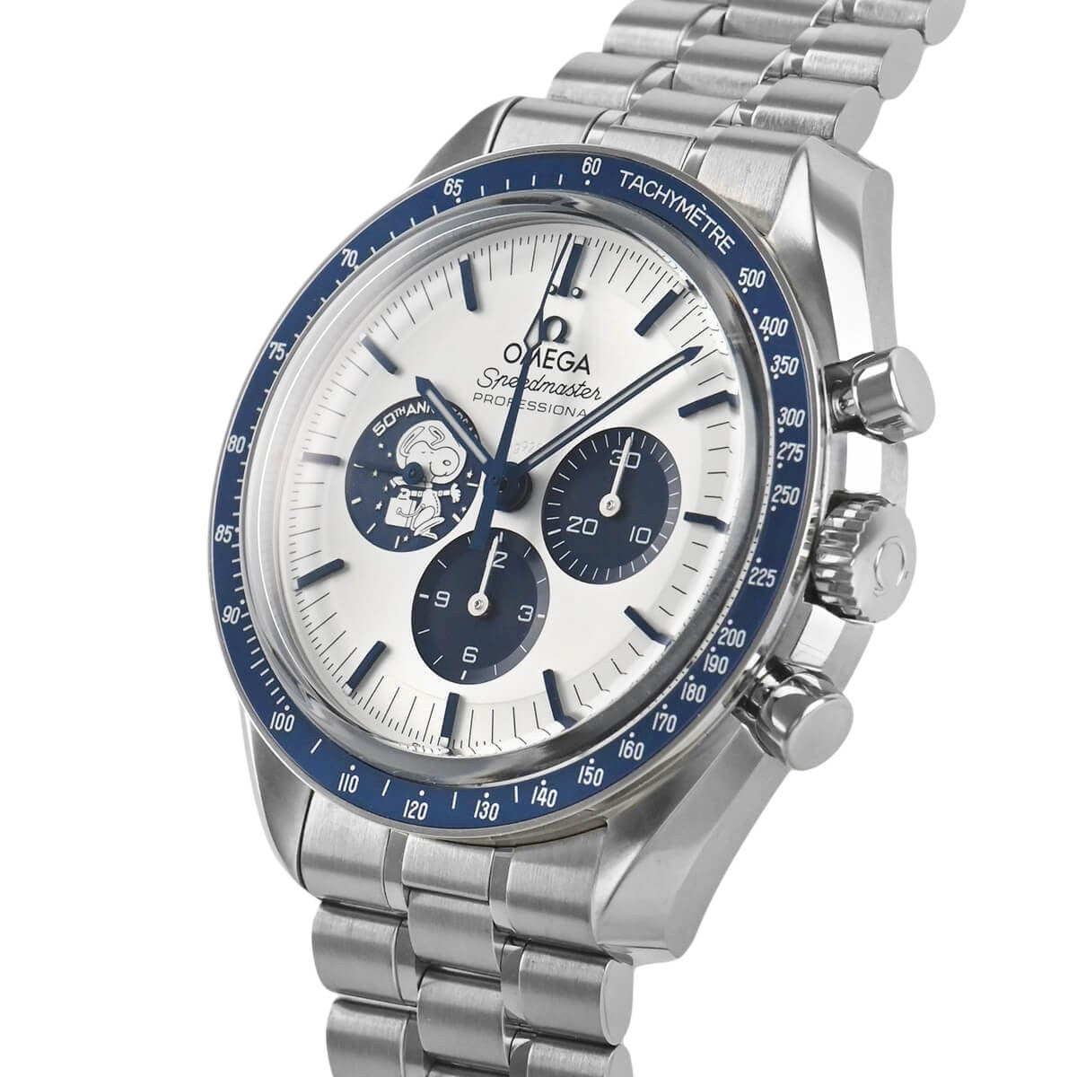 Omega Speedmaster Silver Snoopy Award men's chronograph watch, 44mm stainless steel case, white dial with blue subdials, steel bracelet – angle view
