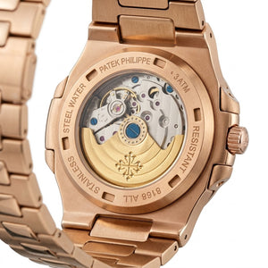 Patek Philippe Nautilus 40mm men's automatic watch – detail view 3