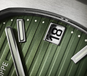 Patek Philippe Nautilus 5711/1A-014 40mm Men's Automatic Watch – detail view 7