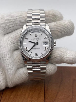 Rolex Day-Date men's mirror watch, silver dial – view 10