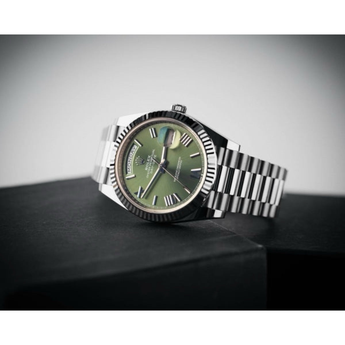 Rolex Day-Date men's mirror watch, green dial – view 9