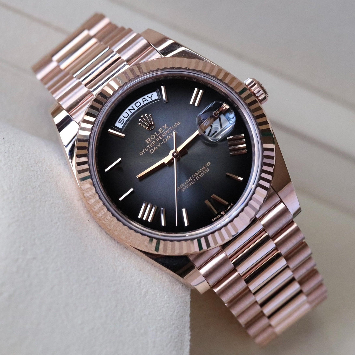 Rolex Day-Date men's mirror watch, slate gray ombré dial – view 3