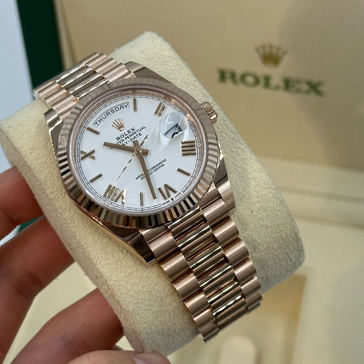 Rolex Day-Date men's mirror watch, white dial – view 5
