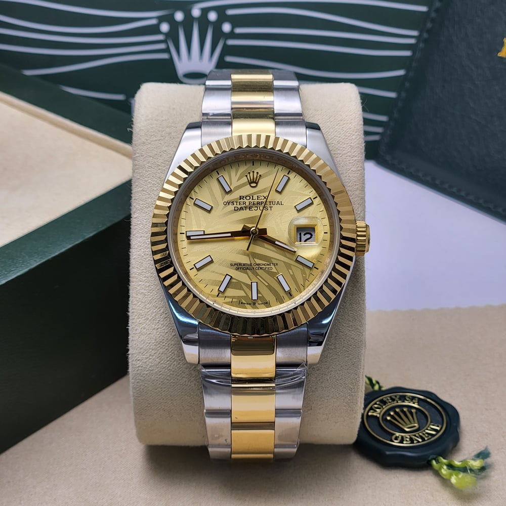 Rolex Datejust 36mm unisex mirror watch, gold-tone fluted motif dial – view 4