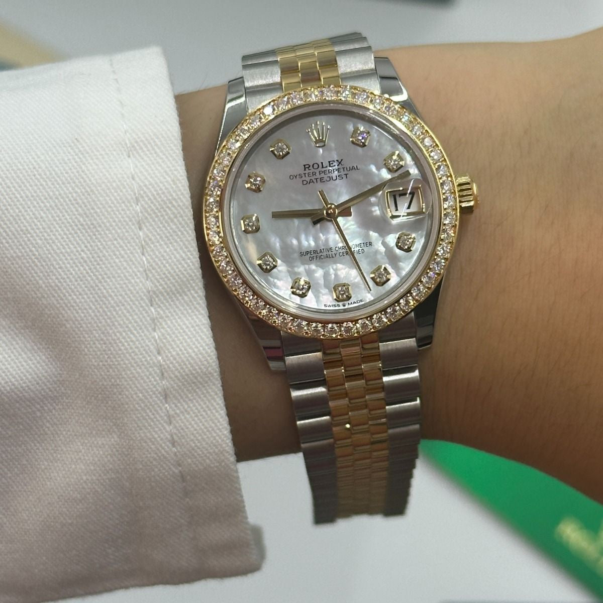 Rolex Datejust 31mm women's mirror watch, white mother-of-pearl stone-set dial – view 10