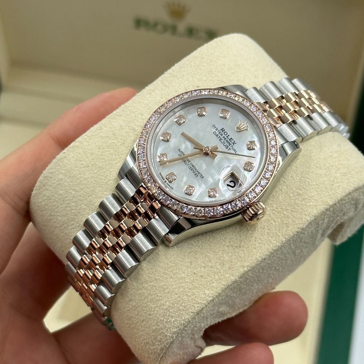Rolex Datejust 31mm women's mirror watch, white mother-of-pearl stone-set dial – view 7