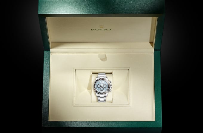 Rolex Daytona men's mirror watch, ice blue dial – view 6