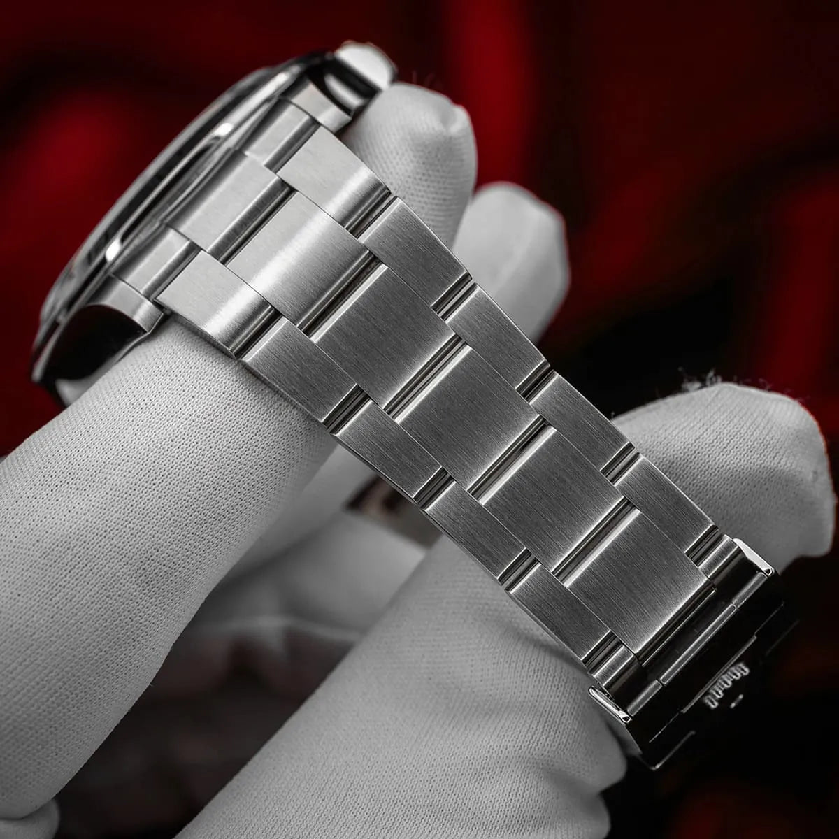 Rolex Explorer II 42mm men's mirror watch, white dial – view 6