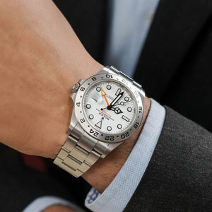 Rolex Explorer II 42mm men's mirror watch, white dial – view 9