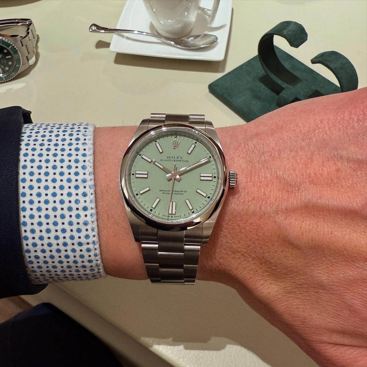 Rolex Oyster Perpetual men's mirror watch, light green dial – view 2