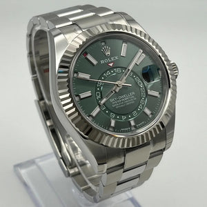 Rolex Sky-Dweller men's mirror watch, green dial – view 2