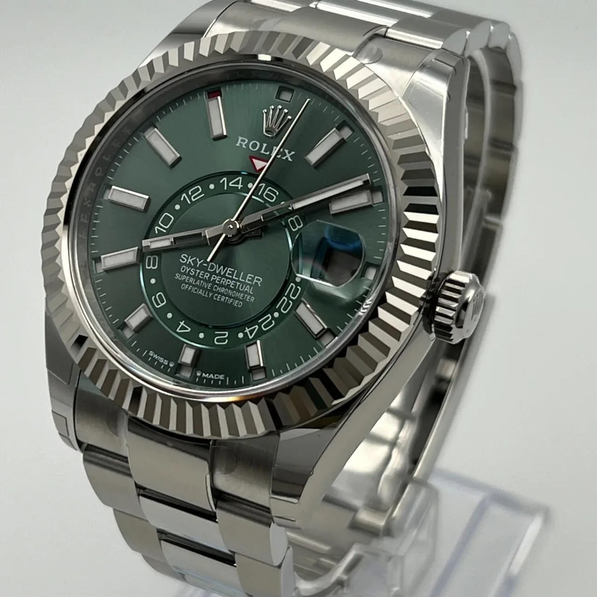 Rolex Sky-Dweller men's mirror watch, green dial – view 3