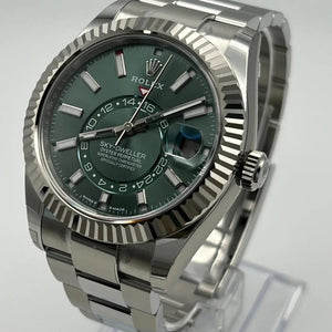 Rolex Sky-Dweller men's mirror watch, green dial – view 3