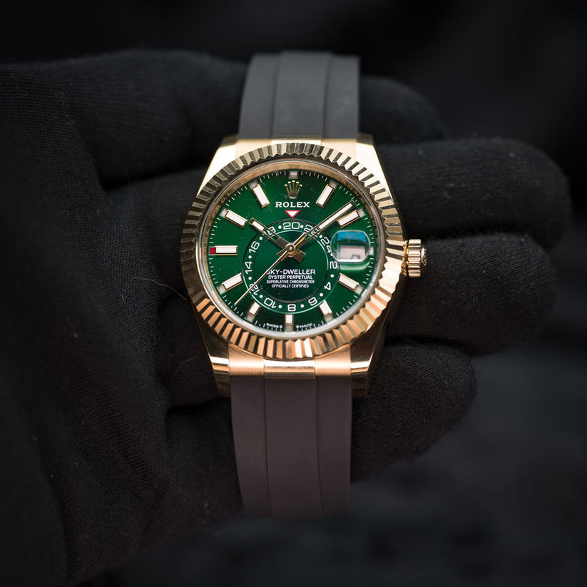 Rolex Sky-Dweller men's mirror watch, green dial – view 2