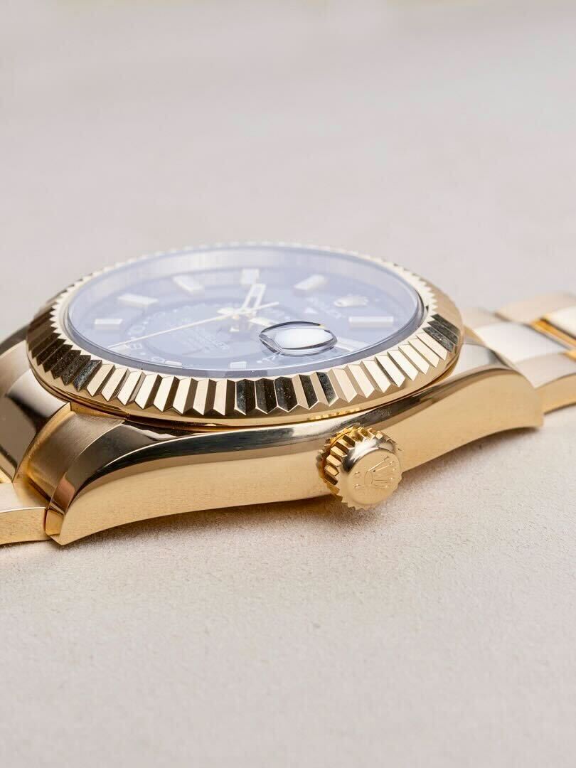 Rolex Sky-Dweller 42mm men's mirror watch, black dial – view 3