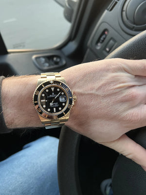 Rolex Submariner men's mirror watch, black dial, gold-tone stainless steel bracelet – view 9