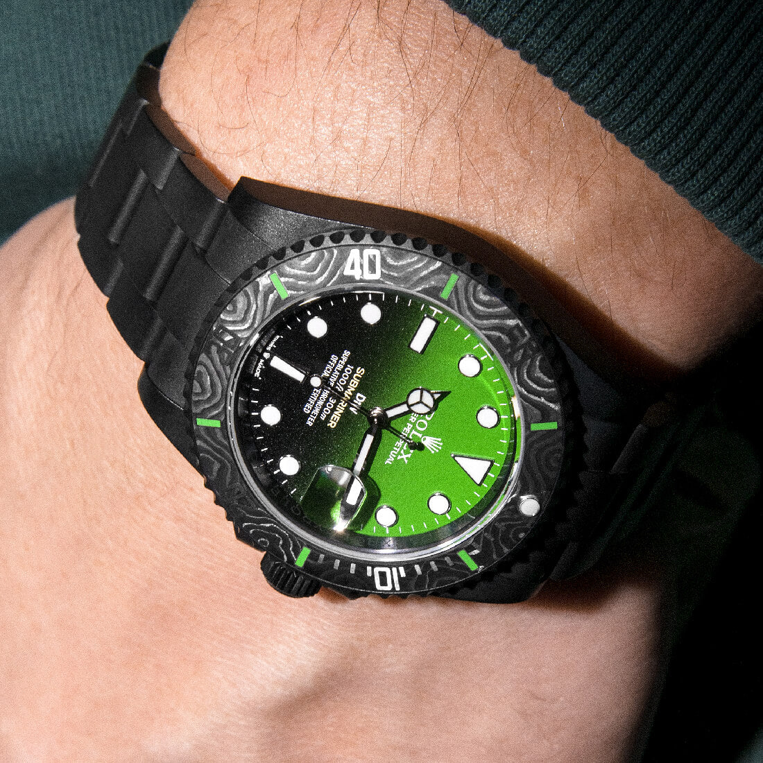 Rolex Submariner 41mm men's mirror watch, green ombré dial, black patterned bezel – view 3