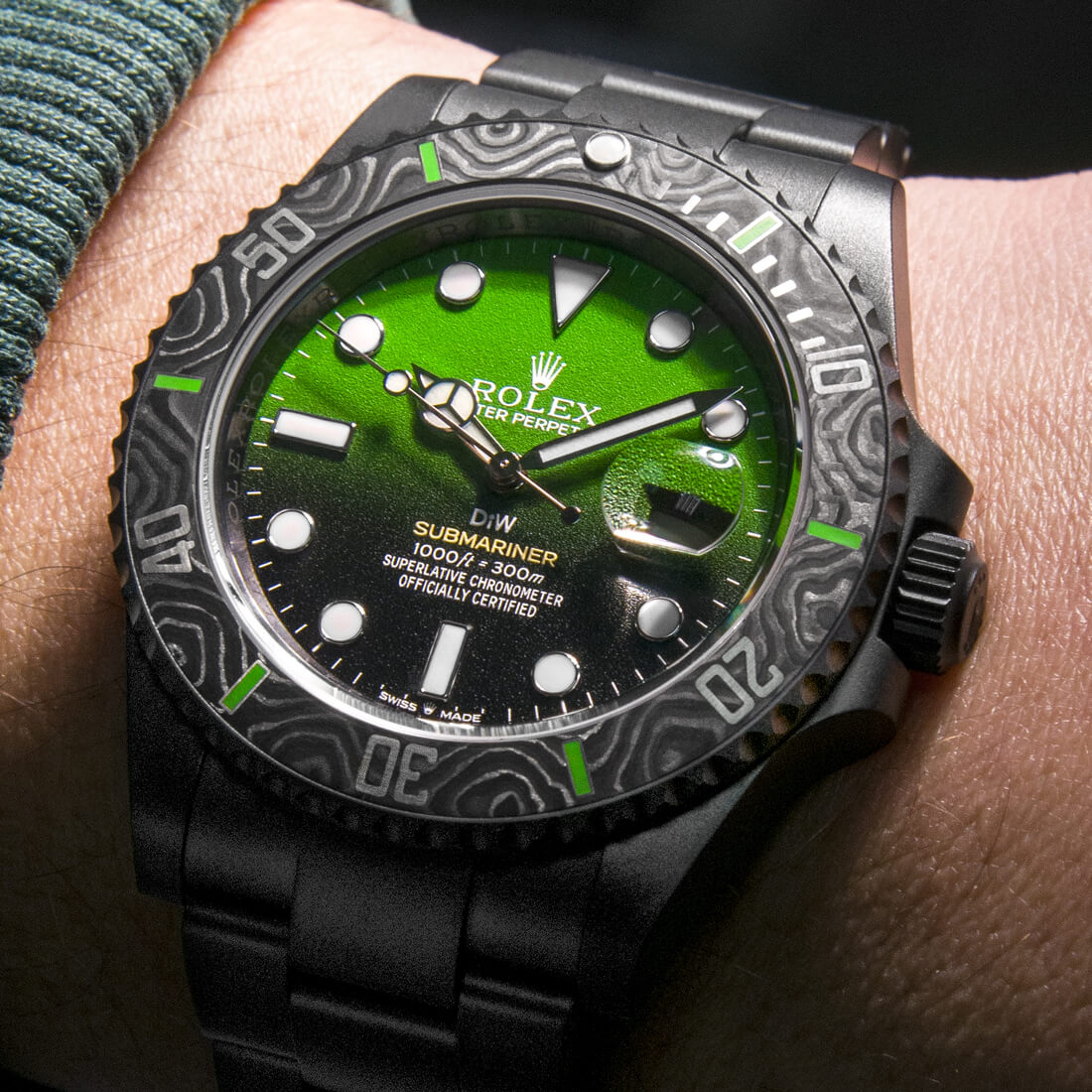 Rolex Submariner 41mm men's mirror watch, green ombré dial, black patterned bezel – view 6
