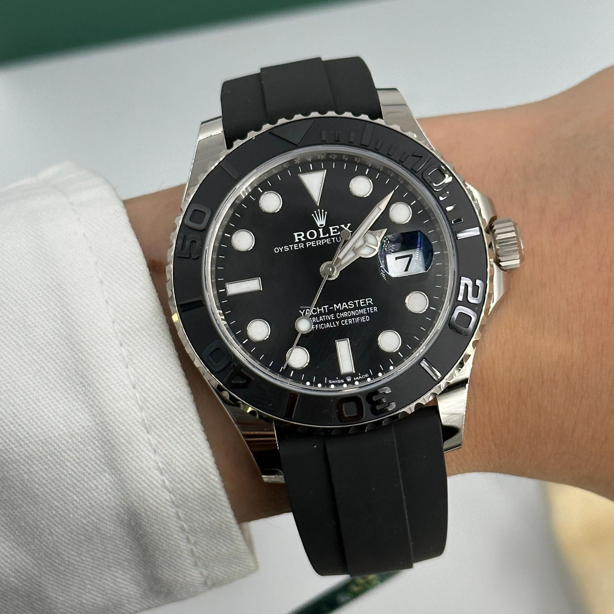 Rolex Yacht-Master men's mirror watch, black dial – view 4