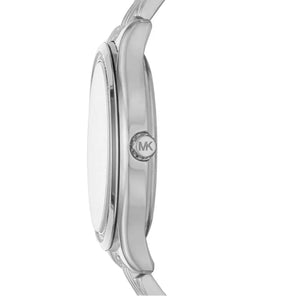 عرض جانبي لساعة Michael Kors MK7075 يوضح لمعة السيلفر وجمال تفاصيل الهيكل