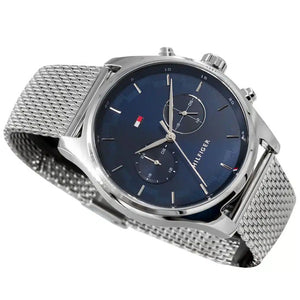 Detailed side view of the silver crown and pushers on the Tommy Hilfiger 1710420
