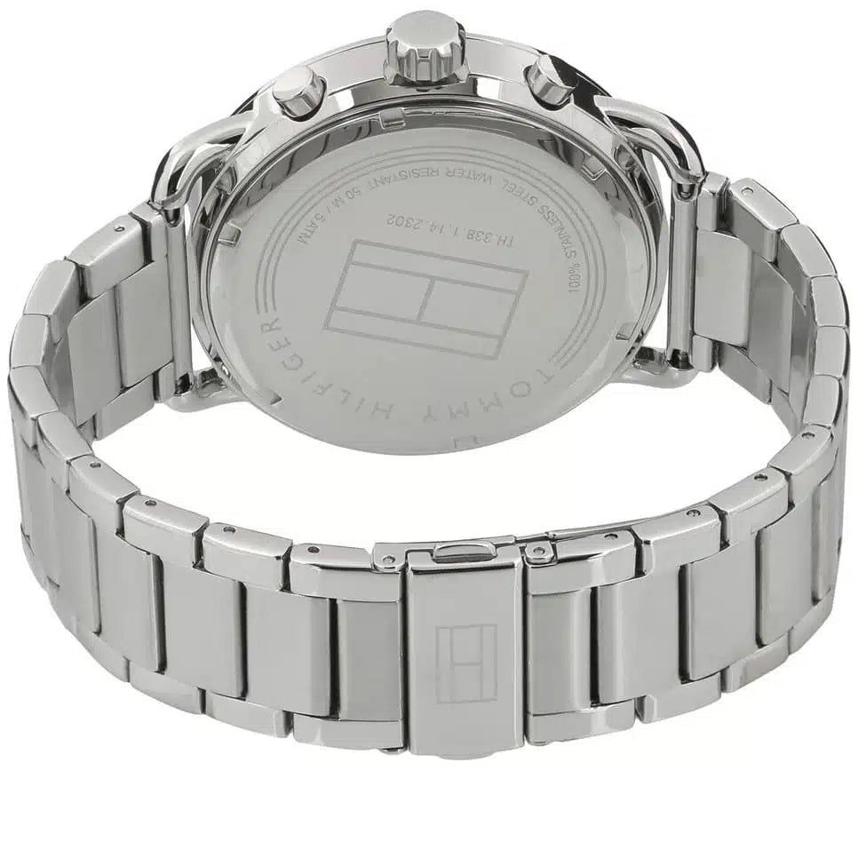 Angled view of the Tommy Hilfiger 1791422 highlighting the robust silver stainless steel case